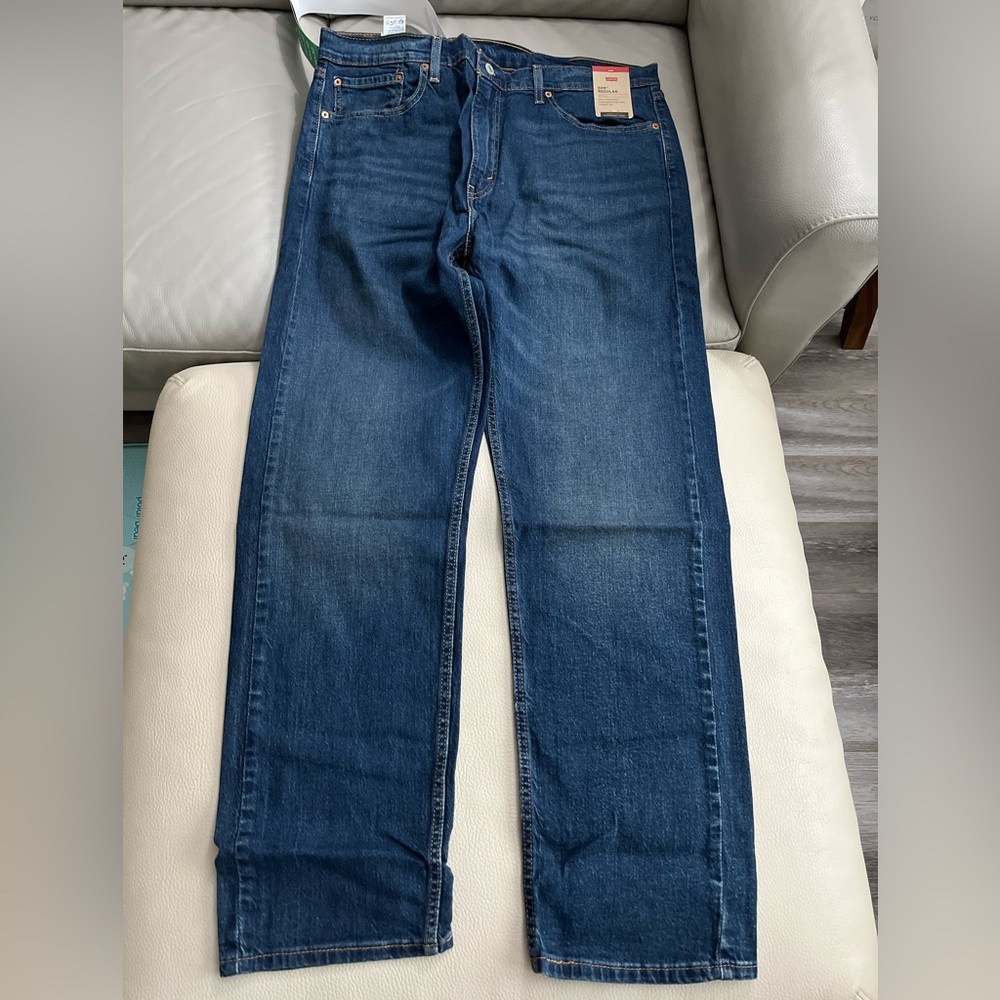 NWT - Levi’s Men’s Jeans 505 Regular Stretch- Size 38x32